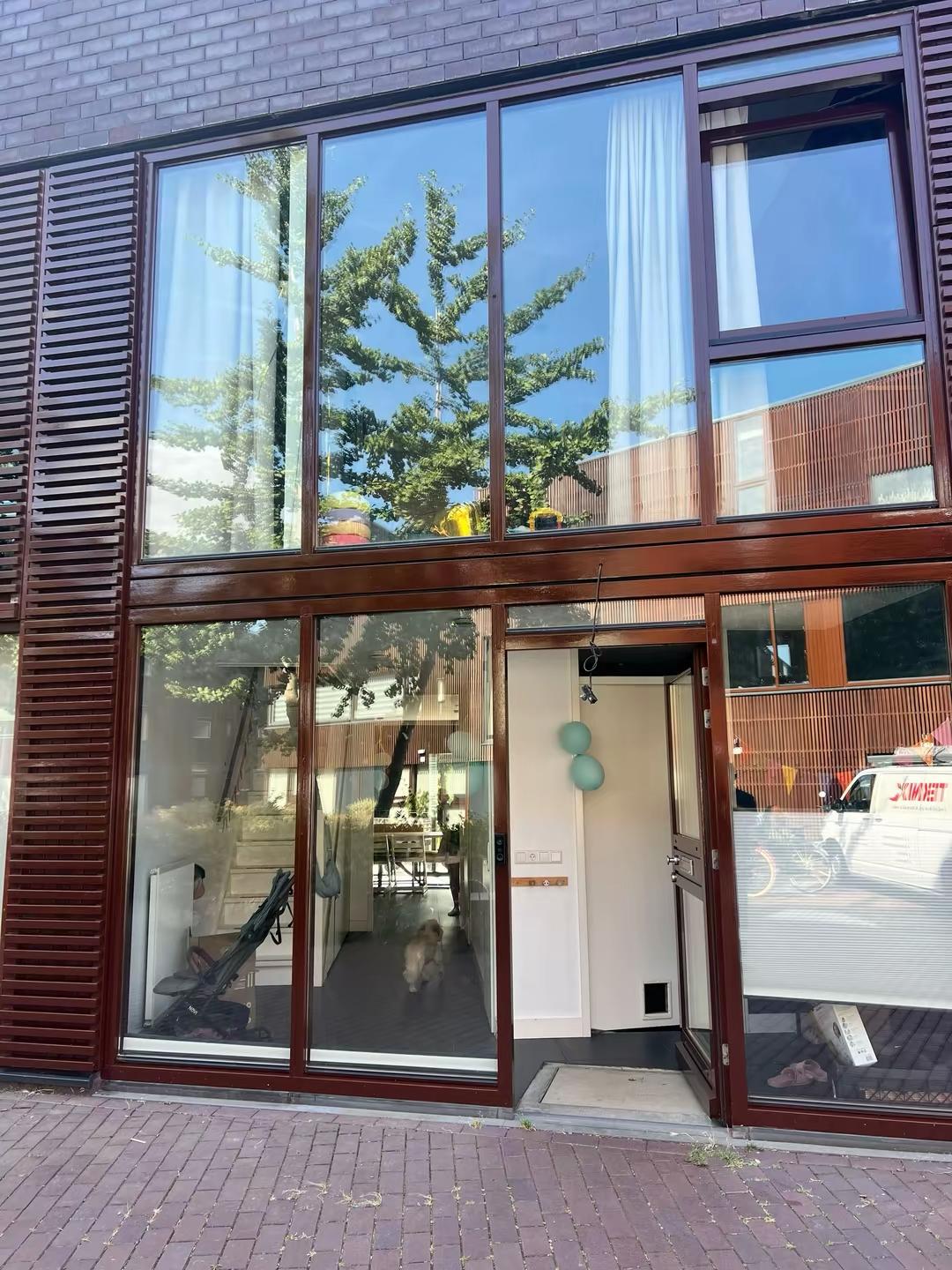 Eindresultaat buitenschilderwerk complete woning Papendrecht