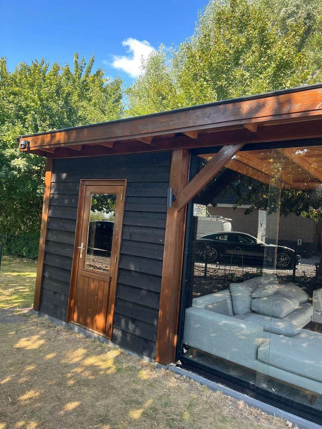 Veranda strak afgewerkt met Sigma Wood Protect